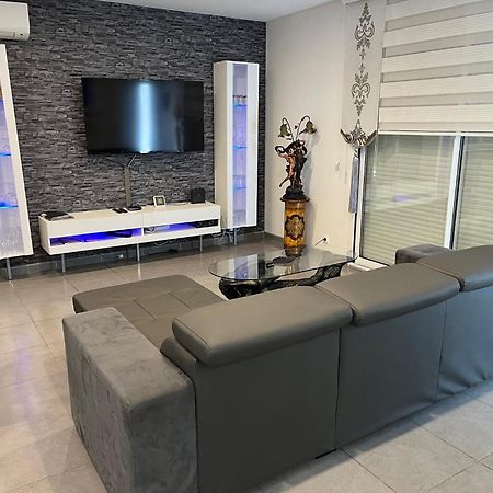 Villa Privative 3 Chambres Et Piscine Priv Pres カルカソンヌ エクステリア 写真